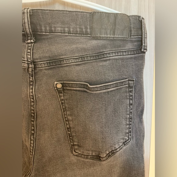 H&M Skinny & Denim Jeans (US 33/30 size) - Picture 4 of 7